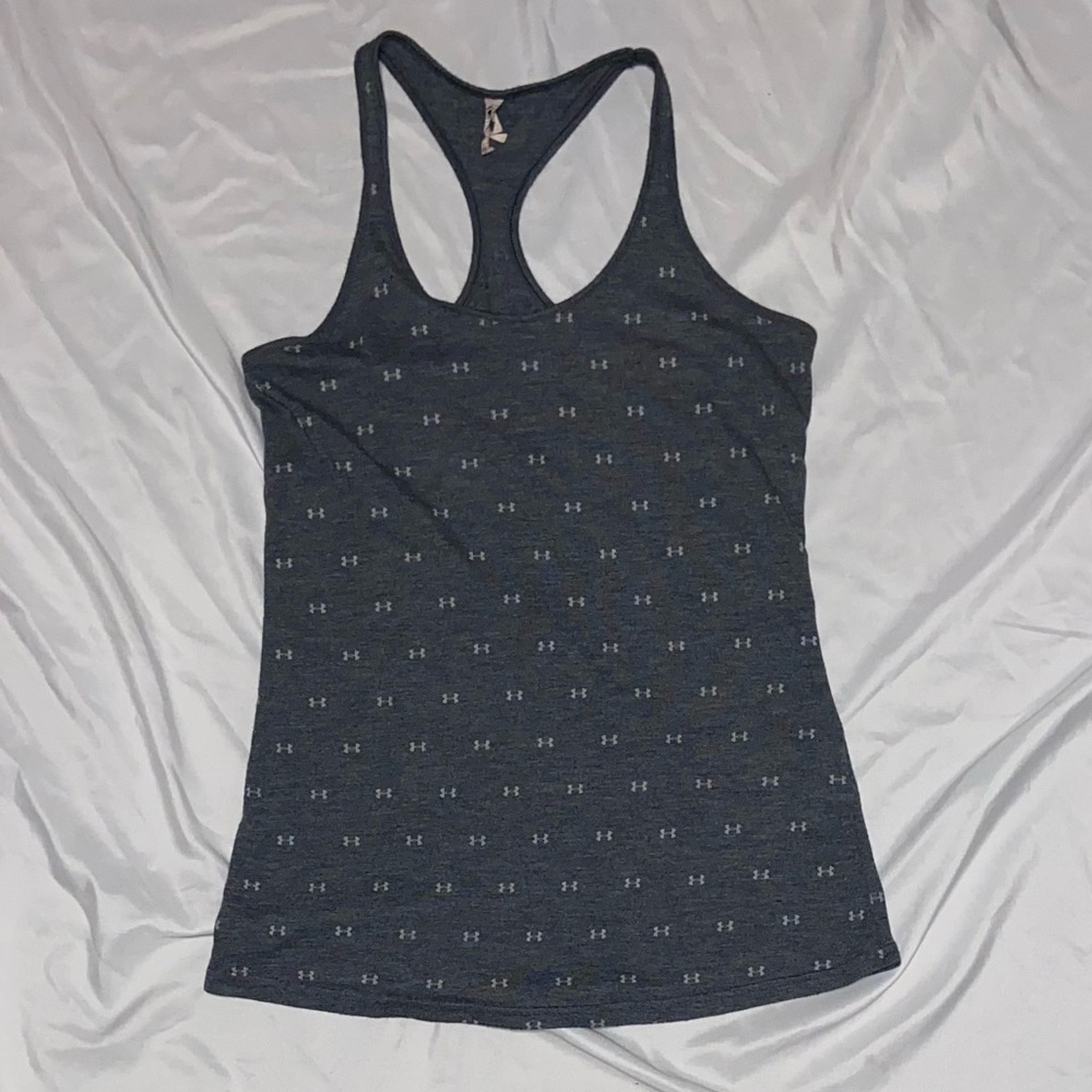 Under armor tank size s